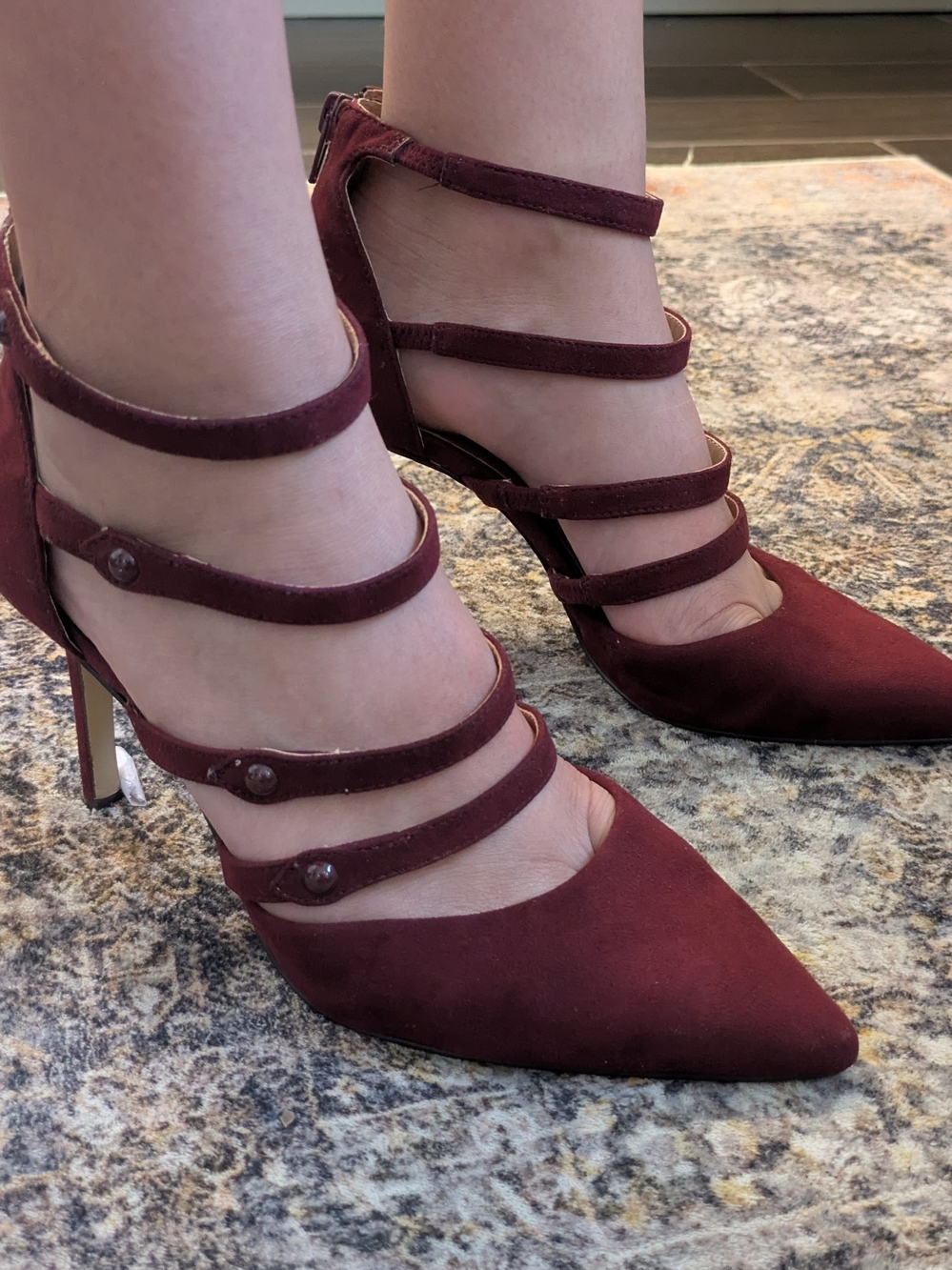 Saks Fifth Avenue Burgundy Suede Strappy Pumps Pointed Toe Heel Size 7.5 - Picture 3 of 10